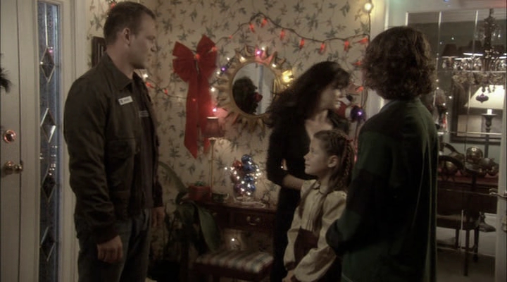 Charmed-Online-dot-net_ChristmasCarper3636.jpg