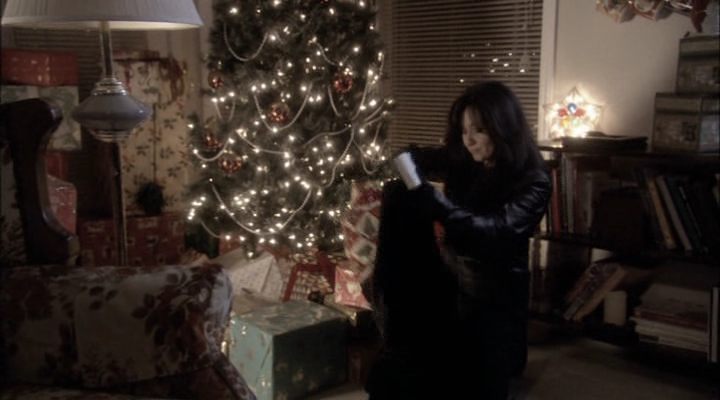 Charmed-Online-dot-net_ChristmasCarper3744.jpg