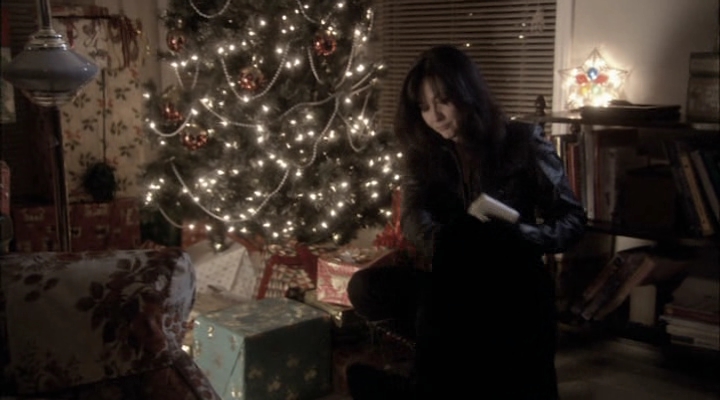 Charmed-Online-dot-net_ChristmasCarper3746.jpg