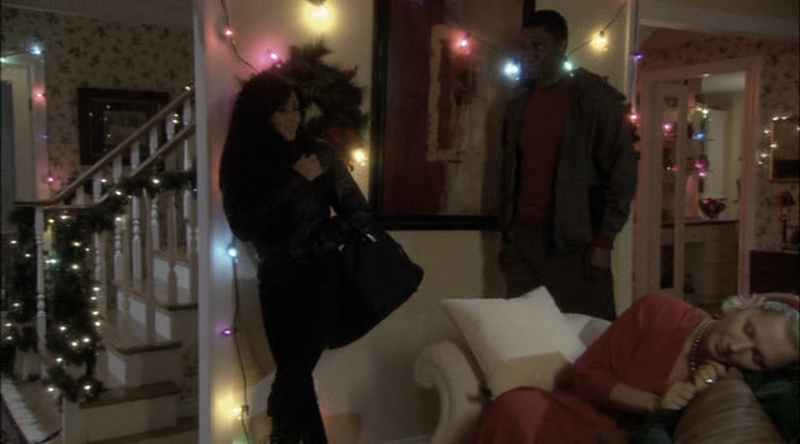 Charmed-Online-dot-net_ChristmasCarper4532.jpg