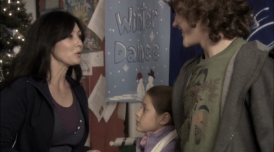 Charmed-Online-dot-net_ChristmasCarper1742.jpg