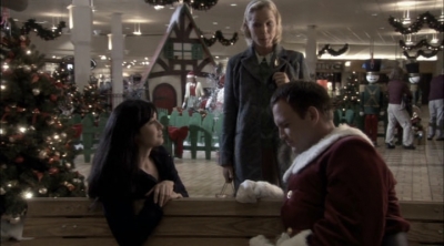 Charmed-Online-dot-net_ChristmasCarper2004.jpg