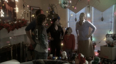 Charmed-Online-dot-net_ChristmasCarper2731.jpg