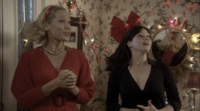 Charmed-Online-dot-net_ChristmasCarper3592.jpg