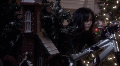 Charmed-Online-dot-net_ChristmasCarper3705.jpg