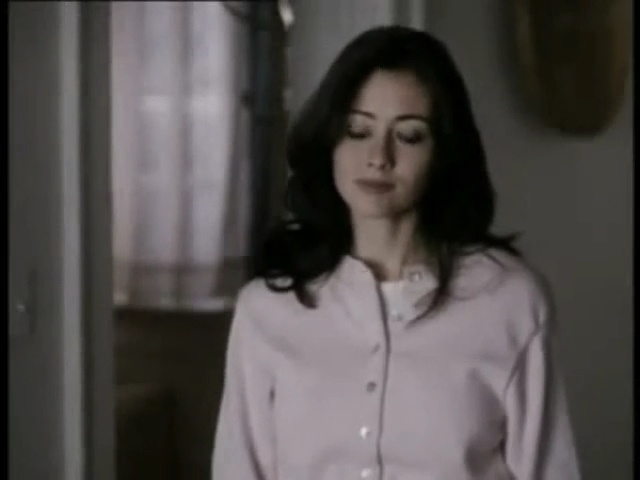 Charmed-Online-dot-net_GoneInTheWind6061.jpg Charmed-Online-dot-net_GoneInTheWind6061.jpg