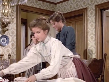 Charmed-Online-dot-NL-LittleHouseonthePrairie_LookBacktoYesterday3431.jpg