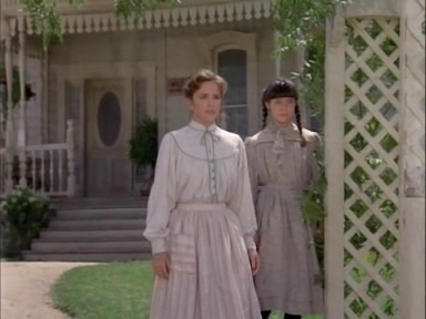 Charmed-Online-dot-NL-LittleHouseonthePrairie_LookBacktoYesterday3508.jpg