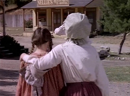 Charmed-Online-dot_nl-LittleHouseonthePrairie9x01-0315.jpg