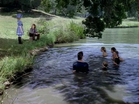 Charmed-Online-dot_nl-LittleHouseonthePrairie9x02-0143.jpg