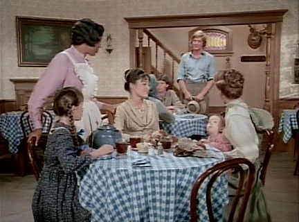 Charmed-Online-dot-NLCharmed-Online-dot-NL-LittleHouseonthePrairie9x10-0204.jpg