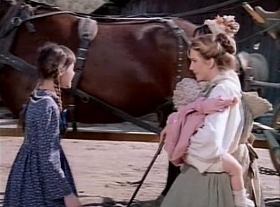 Charmed-Online-dot-NLCharmed-Online-dot-NL-LittleHouseonthePrairie9x10-0152.jpg