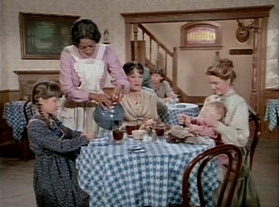 Charmed-Online-dot-NLCharmed-Online-dot-NL-LittleHouseonthePrairie9x10-0171.jpg