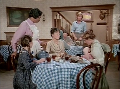 Charmed-Online-dot-NLCharmed-Online-dot-NL-LittleHouseonthePrairie9x10-0203.jpg