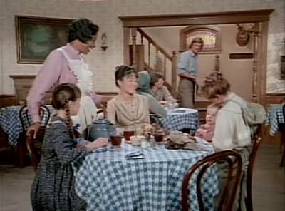 Charmed-Online-dot-NLCharmed-Online-dot-NL-LittleHouseonthePrairie9x10-0206.jpg