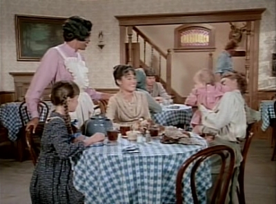 Charmed-Online-dot-NLCharmed-Online-dot-NL-LittleHouseonthePrairie9x10-0208.jpg