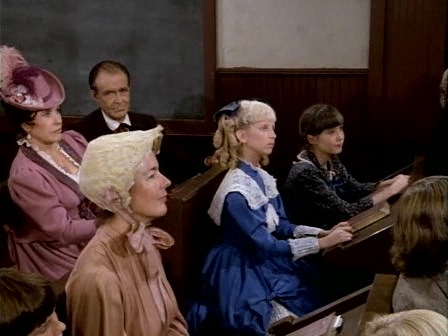 Charmed-Online-dot-NLCharmed-Online-dot-NL-LittleHouseonthePrairie9x11-0933.jpg