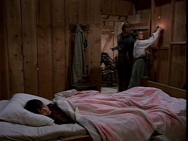 Charmed-Online-dot-NLCharmed-Online-dot-NL-LittleHouseonthePrairie9x12-2751.jpg