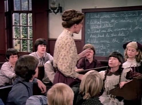 Charmed-Online-dot-NL-LittleHouseonthePrairie9x15-0159.jpg