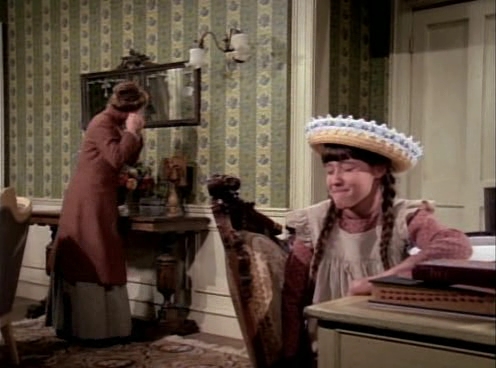 Charmed-Online-dot-NL-LittleHouseonthePrairie9x15-1016.jpg