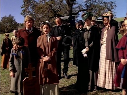 Charmed-Online-dot-NL-LittleHouseonthePrairie9x18-0646.jpg