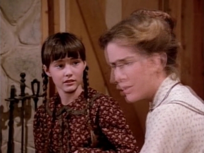 Charmed-Online-dot-NL-LittleHouseonthePrairie9x18-0342.jpg