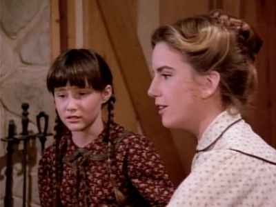 Charmed-Online-dot-NL-LittleHouseonthePrairie9x18-0344.jpg