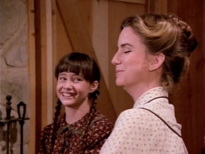 Charmed-Online-dot-NL-LittleHouseonthePrairie9x18-0383.jpg