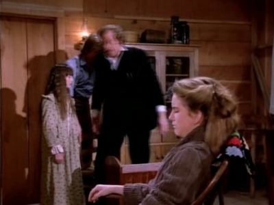 Charmed-Online-dot-NL-LittleHouseonthePrairie9x18-1388.jpg