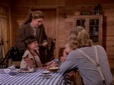 Charmed-Online-dot-NL-LittleHouseonthePrairie9x18-2112.jpg