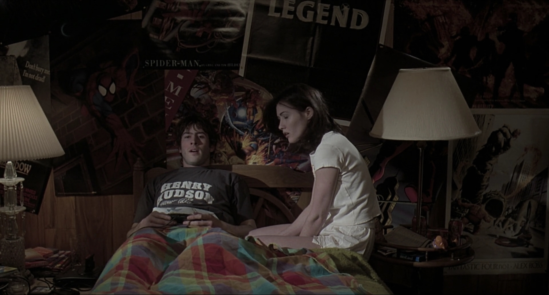 Charmed-Online-dot-net_Mallrats0909.jpg