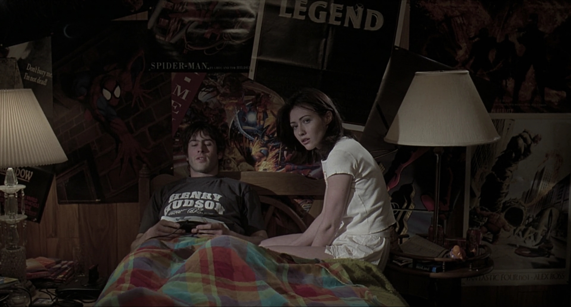 Charmed-Online-dot-net_Mallrats0910.jpg