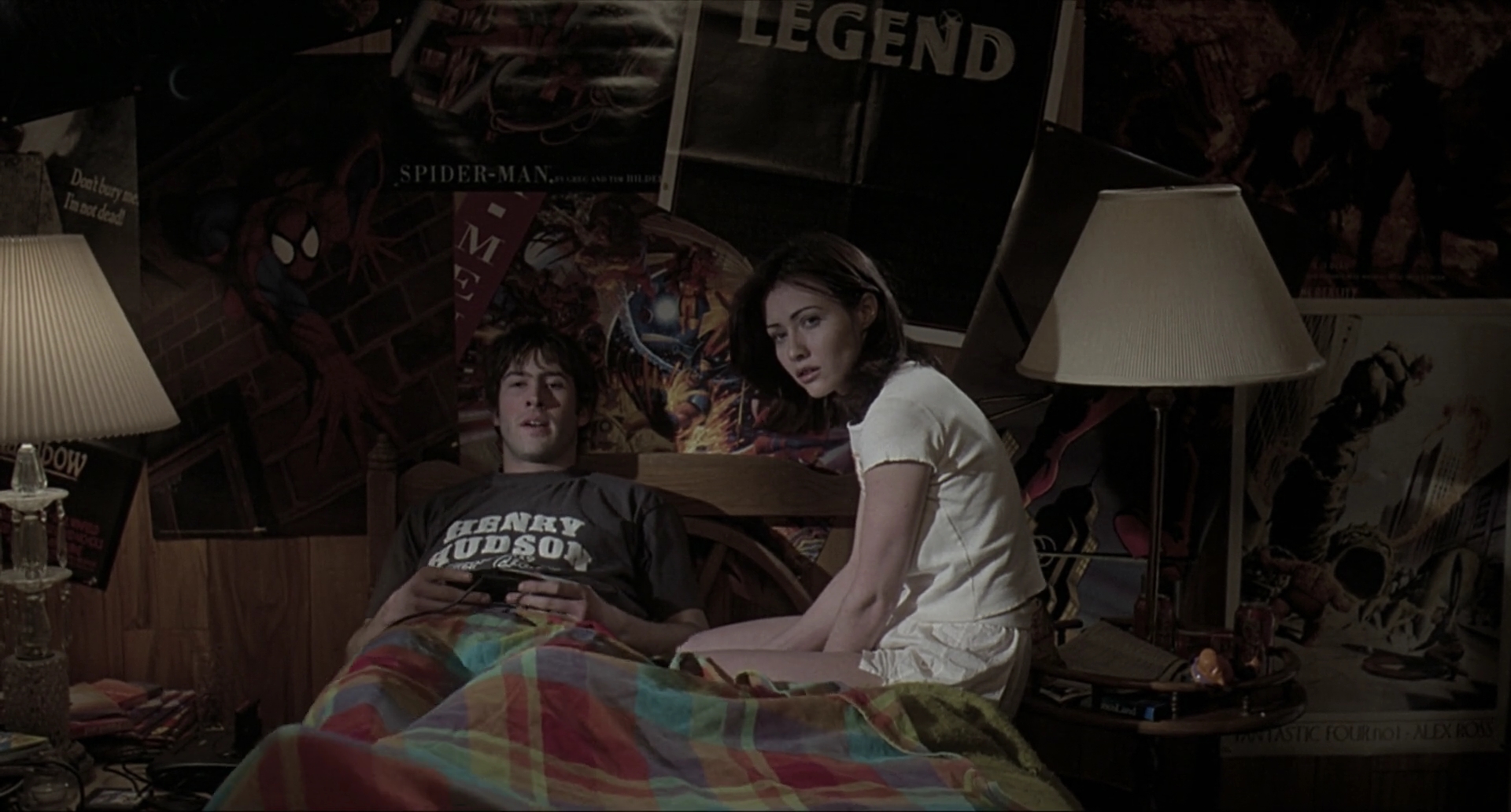 Charmed-Online-dot-net_Mallrats0911.jpg