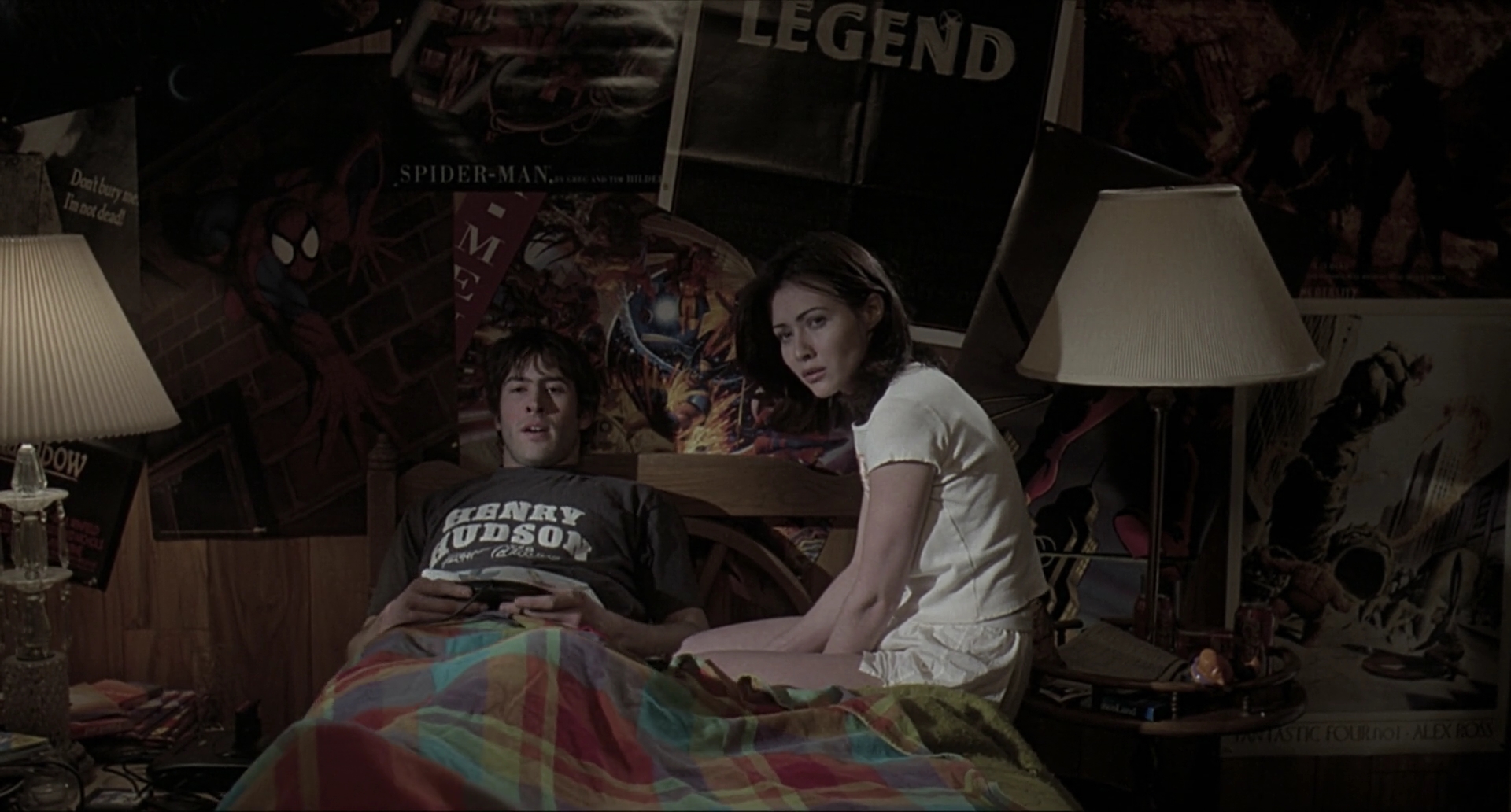 Charmed-Online-dot-net_Mallrats0912.jpg