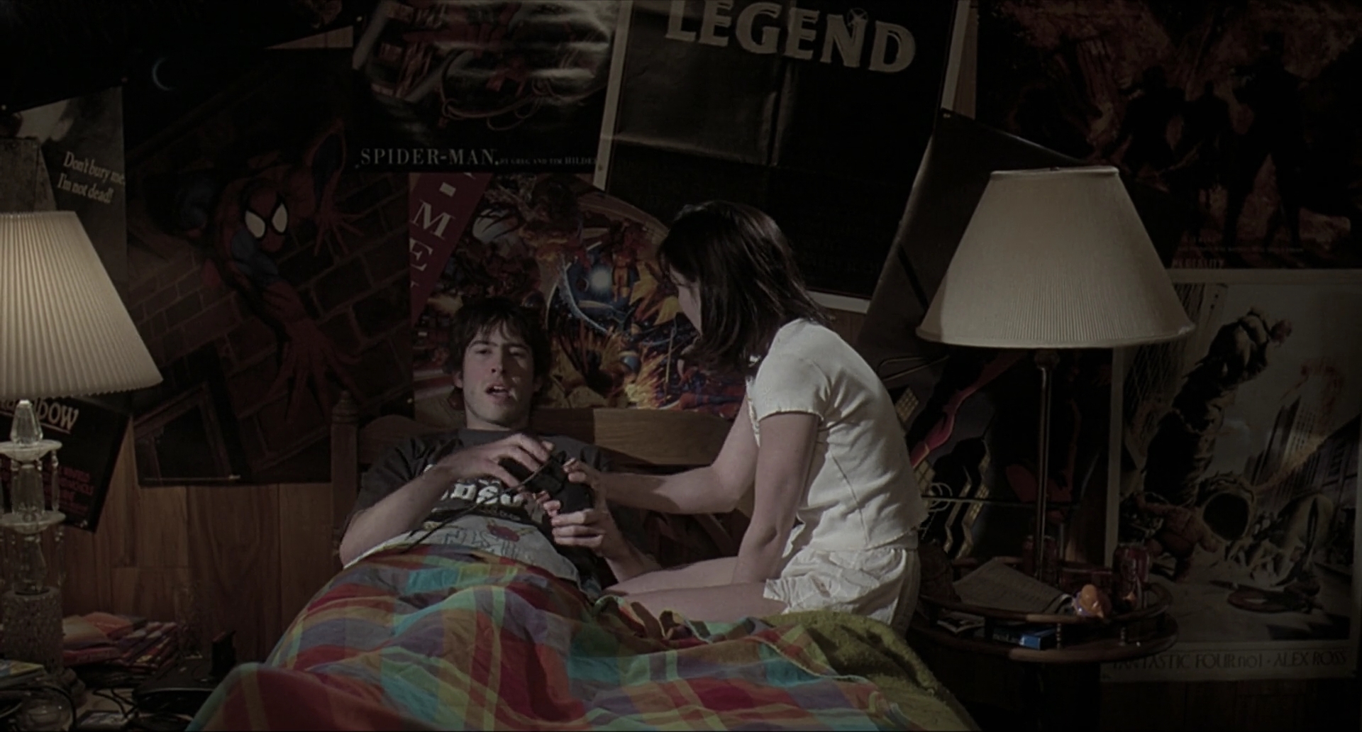 Charmed-Online-dot-net_Mallrats0918.jpg