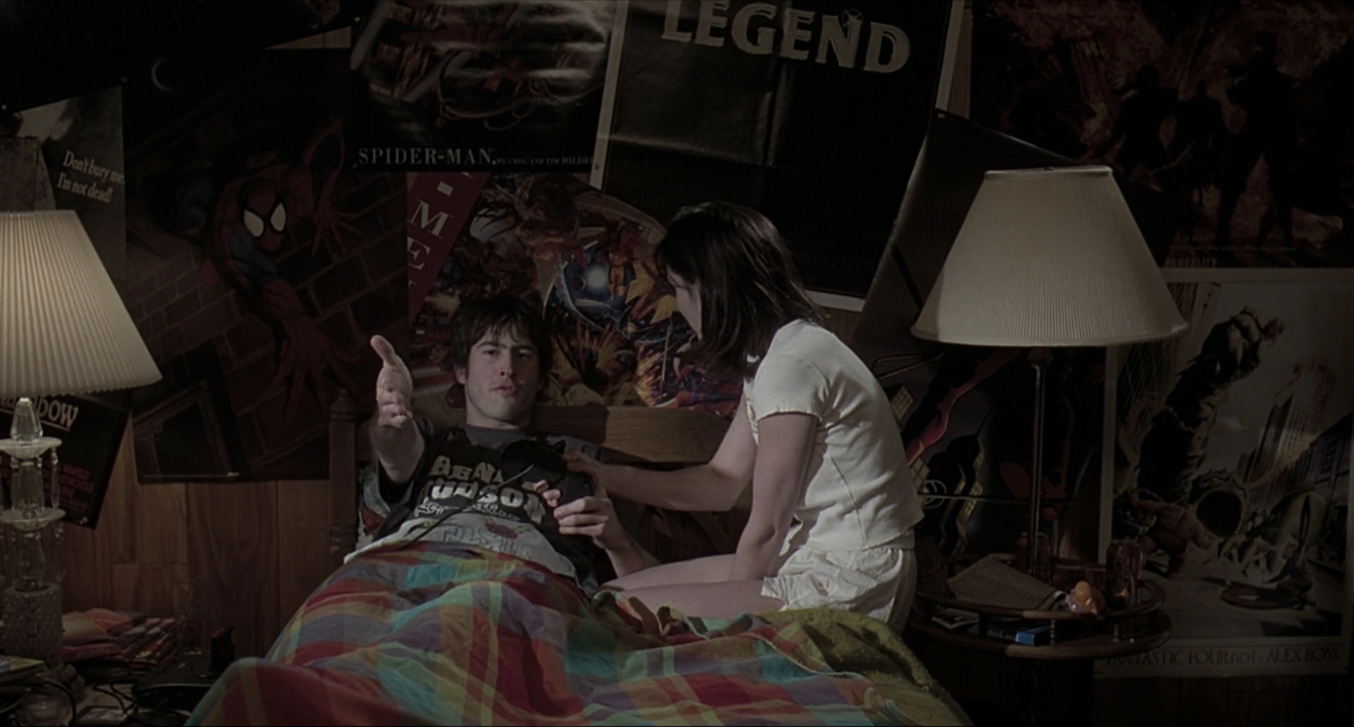 Charmed-Online-dot-net_Mallrats0919.jpg