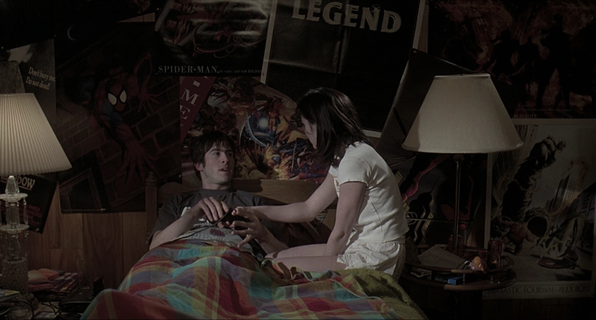 Charmed-Online-dot-net_Mallrats0923.jpg