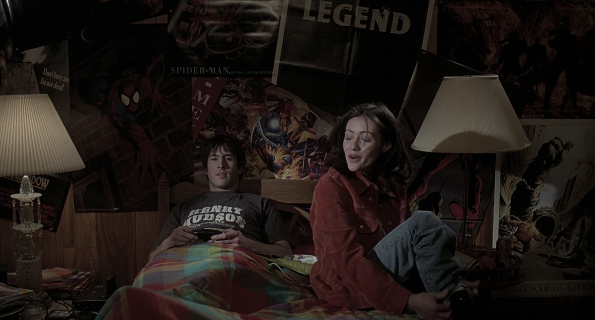 Charmed-Online-dot-net_Mallrats0995.jpg