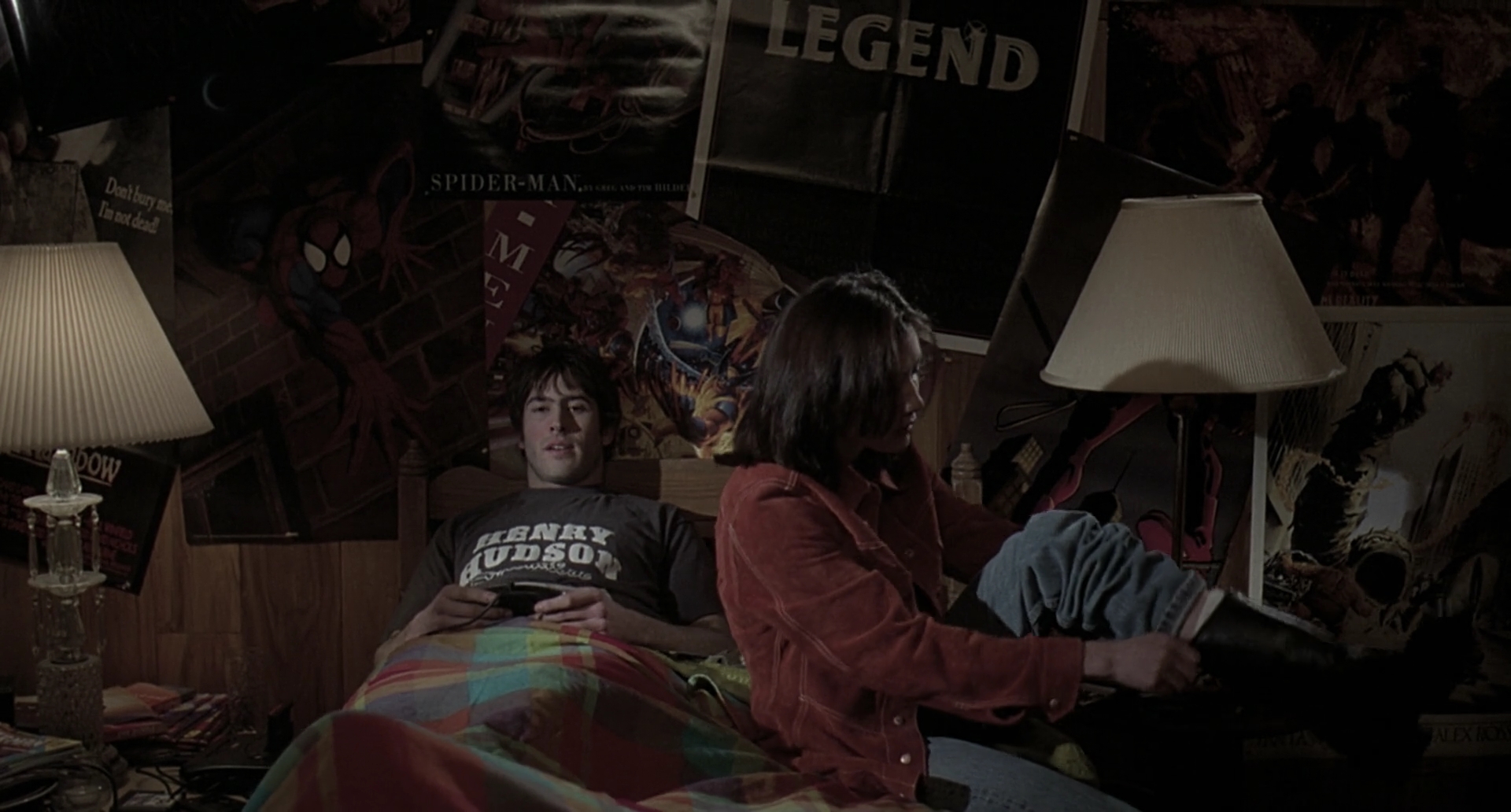 Charmed-Online-dot-net_Mallrats1004.jpg