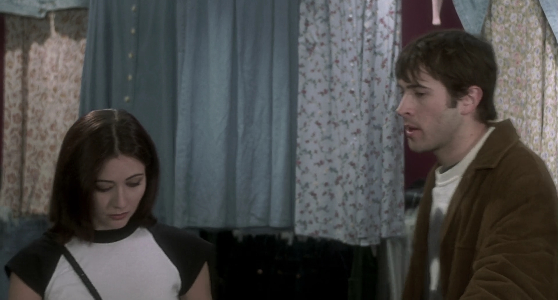 Charmed-Online-dot-net_Mallrats2245.jpg