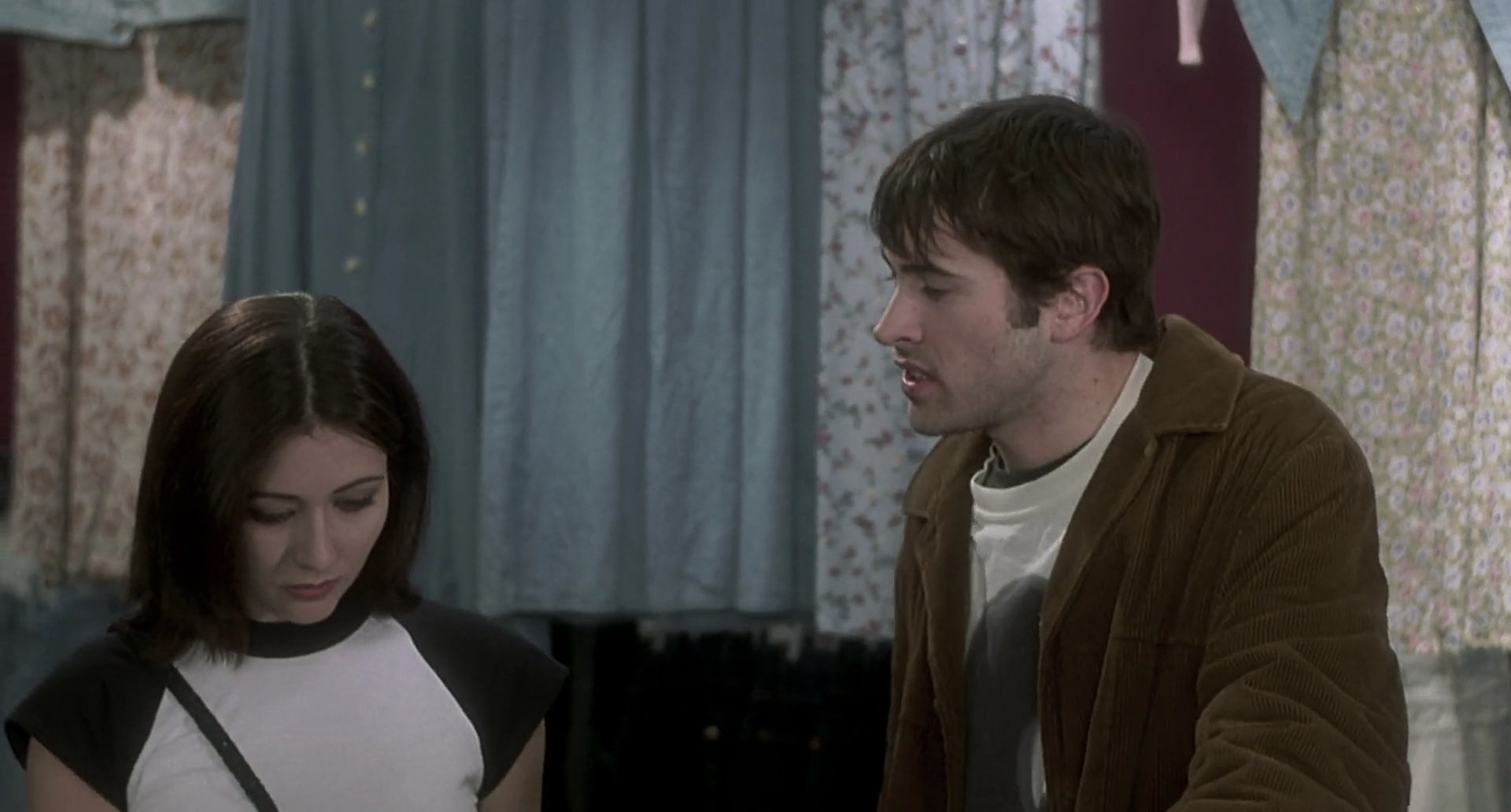 Charmed-Online-dot-net_Mallrats2246.jpg