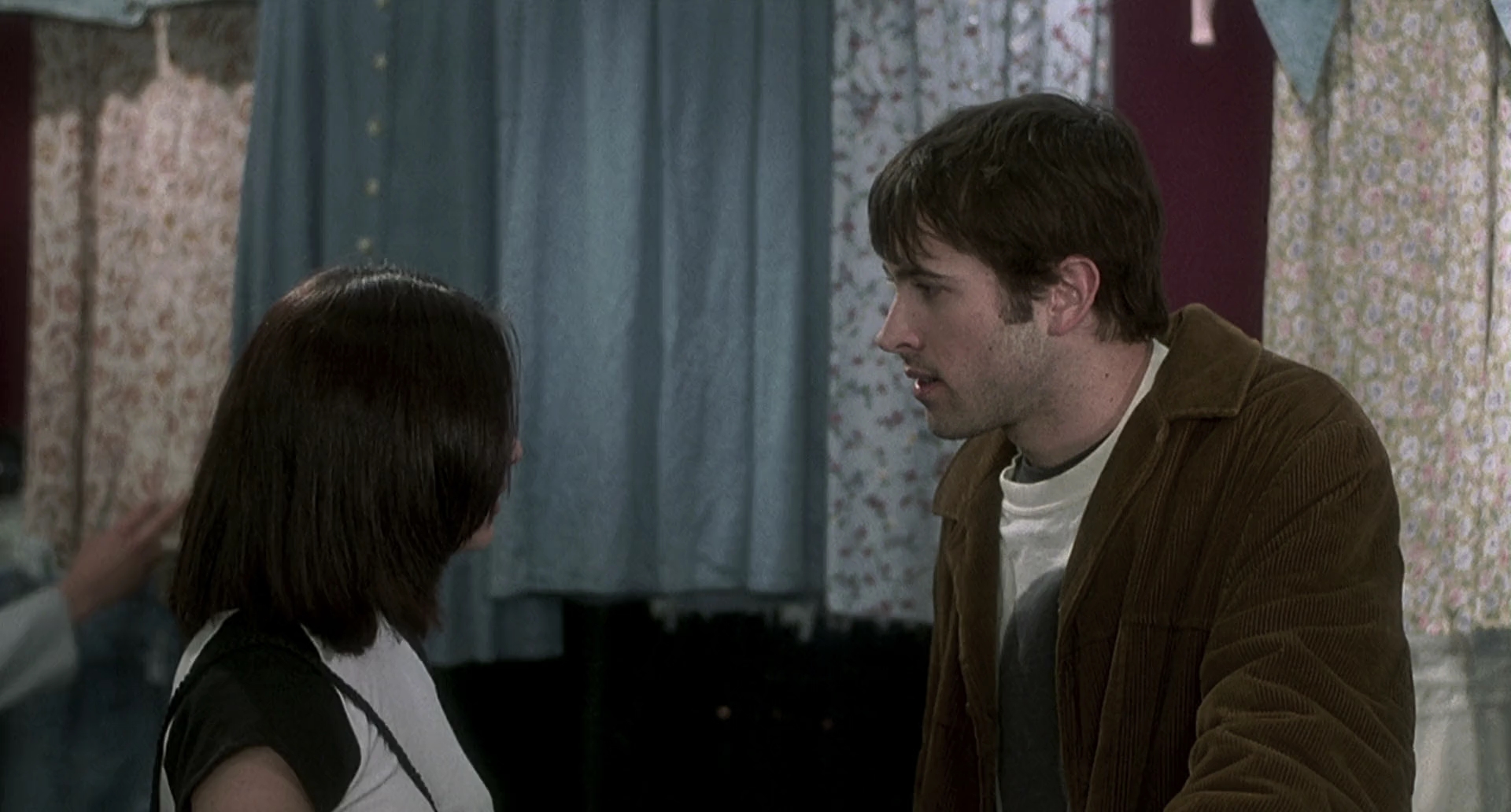 Charmed-Online-dot-net_Mallrats2257.jpg