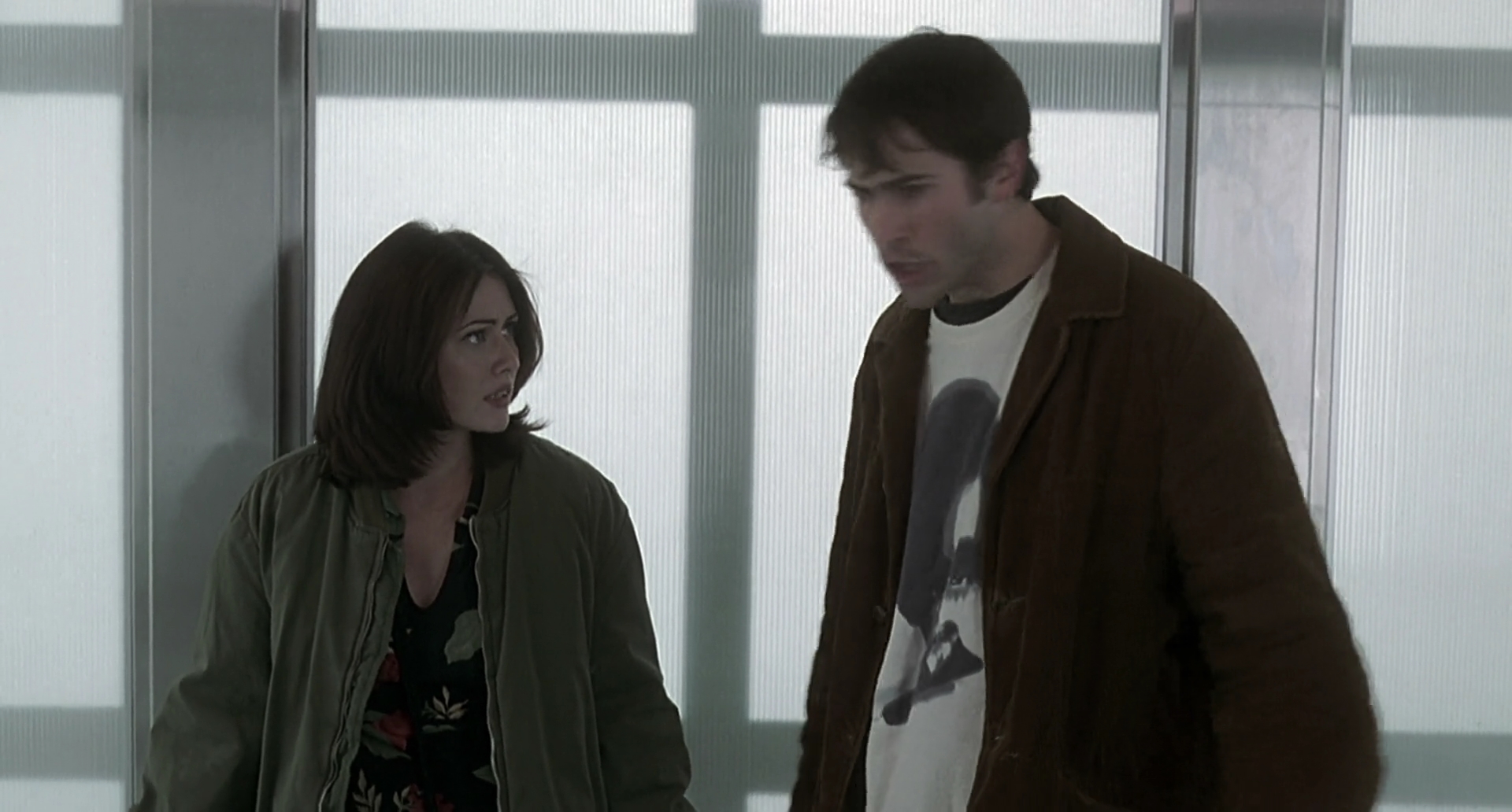 Charmed-Online-dot-net_Mallrats2984.jpg