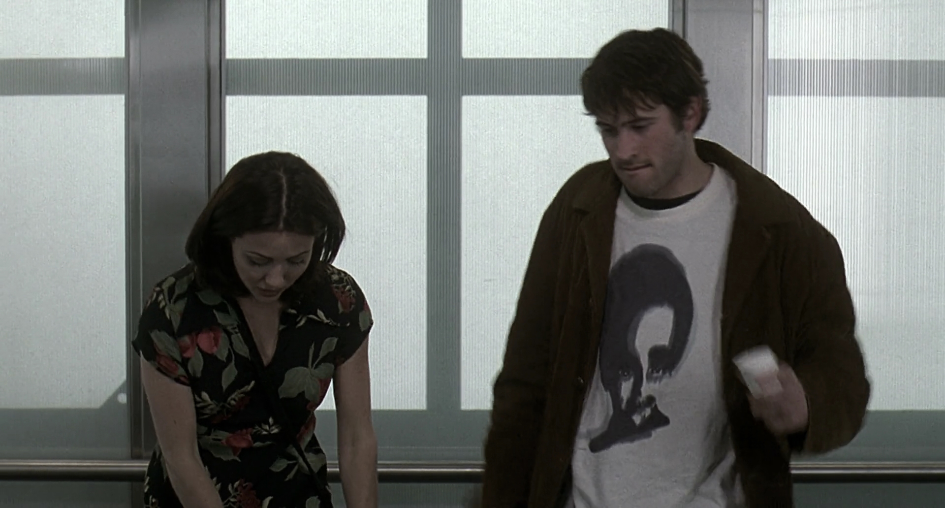 Charmed-Online-dot-net_Mallrats3112.jpg