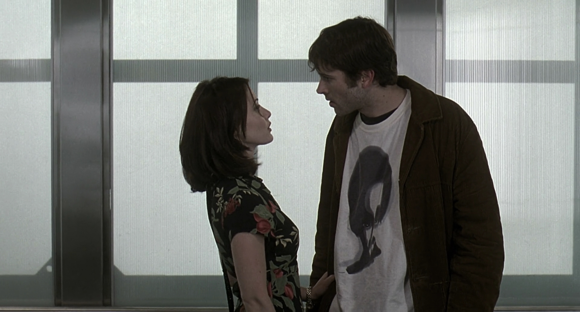 Charmed-Online-dot-net_Mallrats3124.jpg