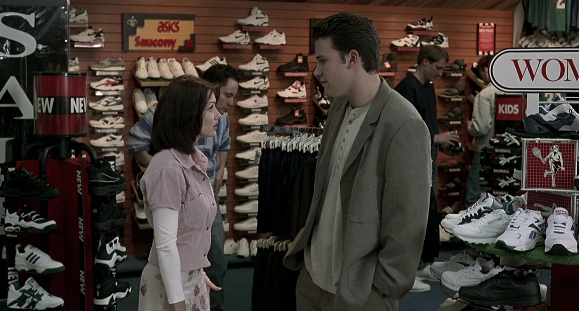 Charmed-Online-dot-net_Mallrats4431.jpg