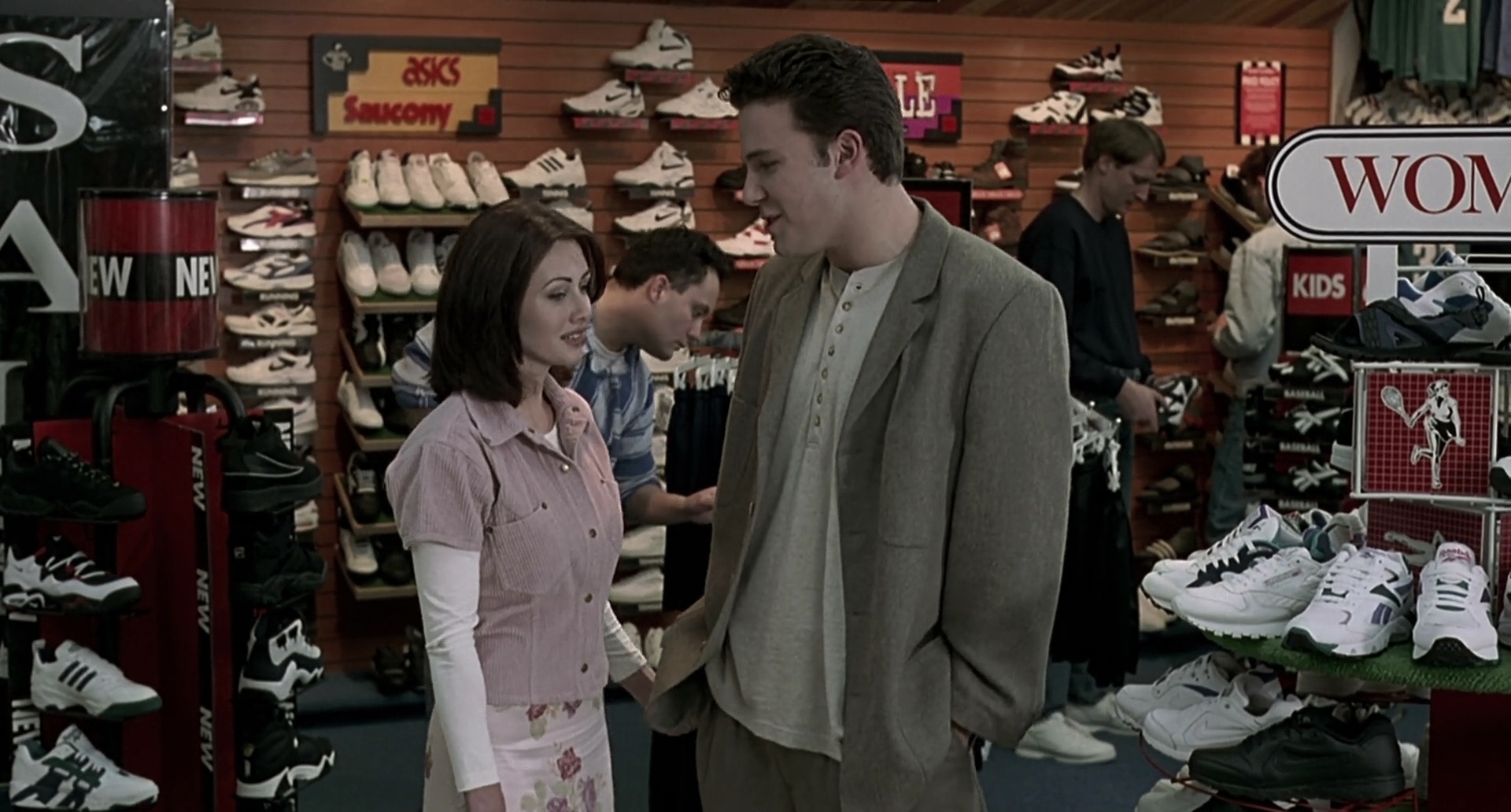 Charmed-Online-dot-net_Mallrats4433.jpg