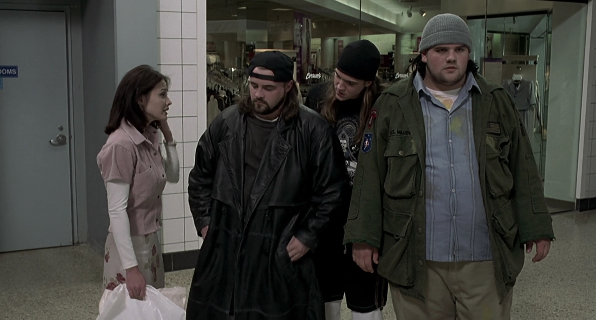 Charmed-Online-dot-net_Mallrats4452.jpg