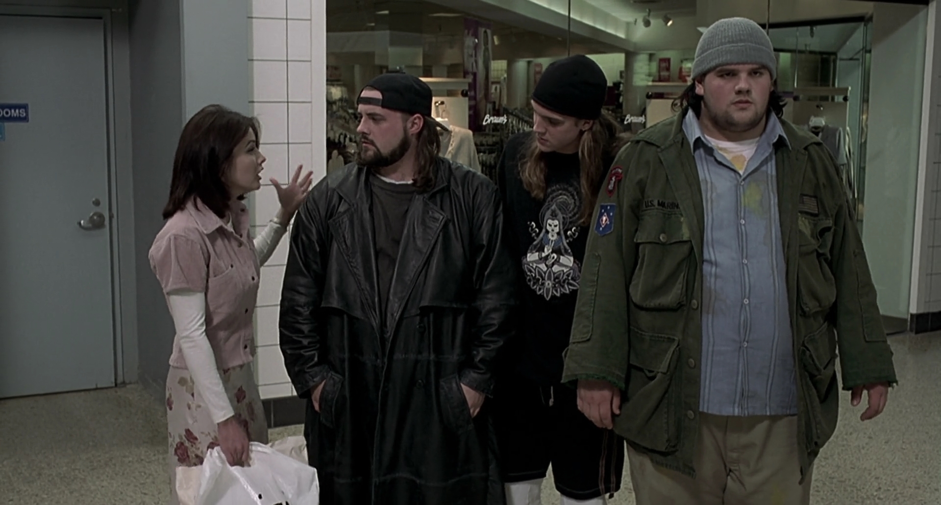 Charmed-Online-dot-net_Mallrats4454.jpg