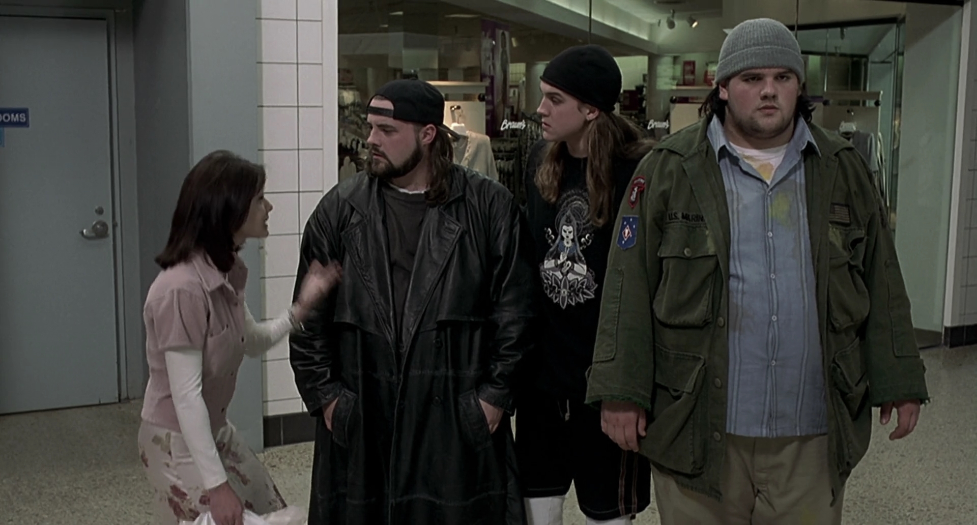 Charmed-Online-dot-net_Mallrats4456.jpg